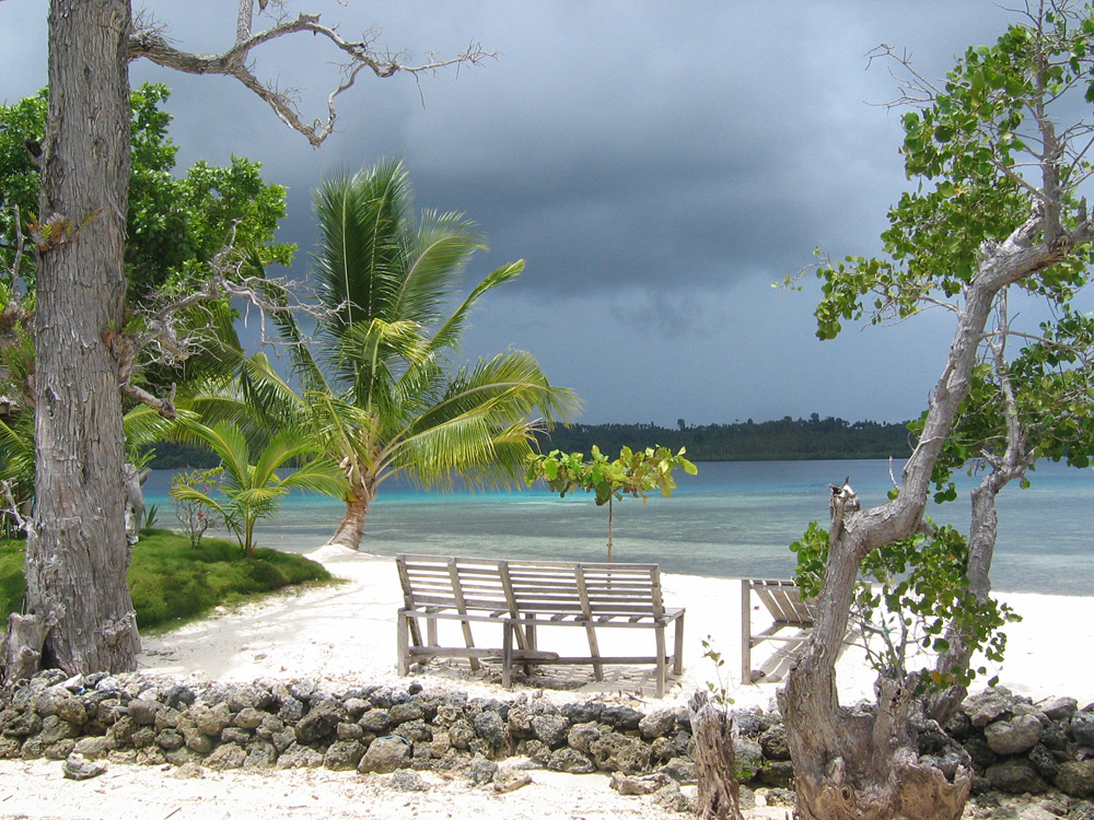 Iles Togian / Un peu avant la pluie.