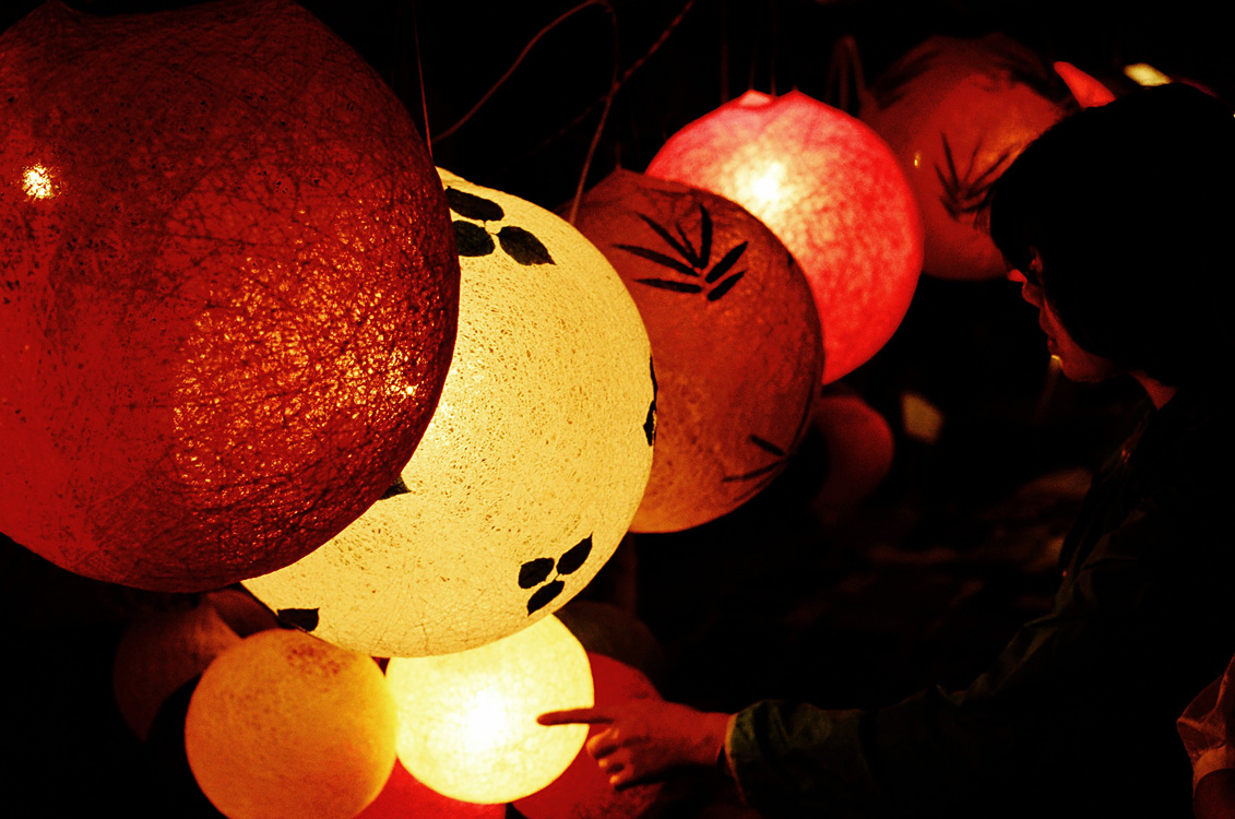 Les lumières du marché de nuit (Luang Prabang)