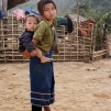 Jeunes enfants (village Hmong, ZNP de Nam Ha)
