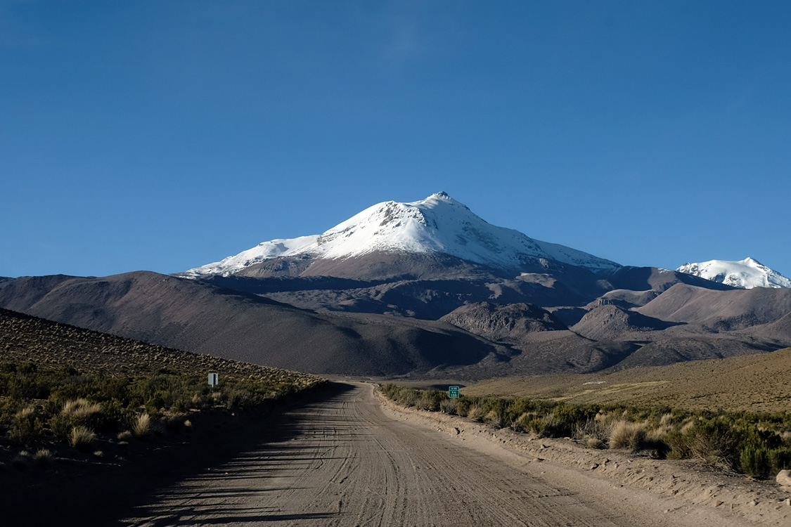 On the A-395, returning to Putre (Monumento natural Salar de Surire)