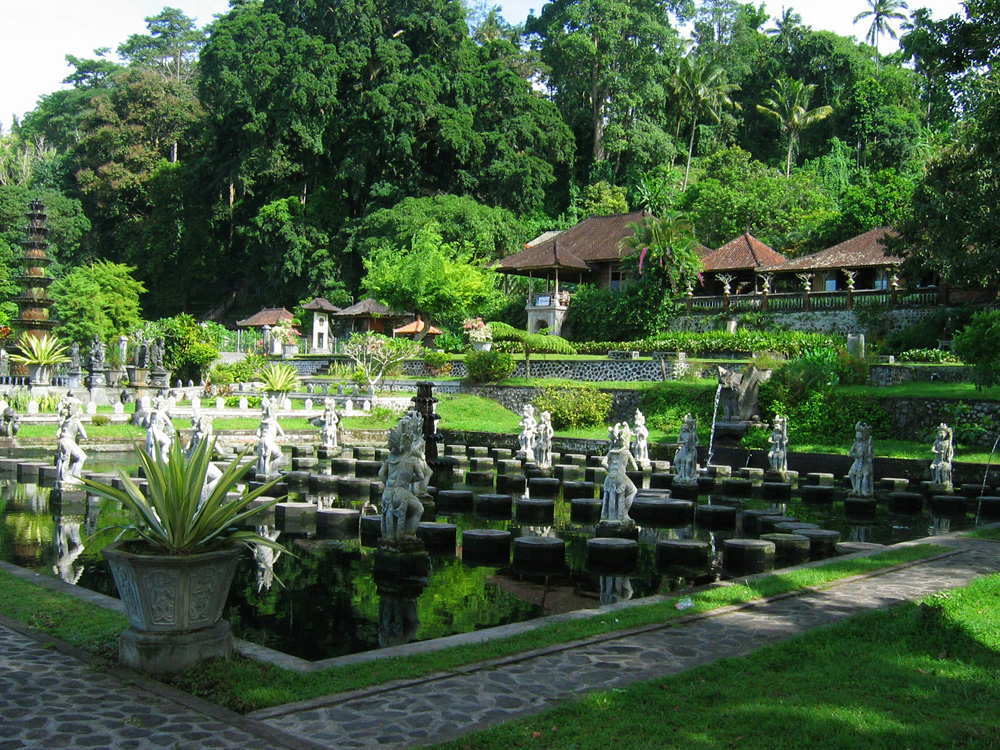 Java-Bali, 2004