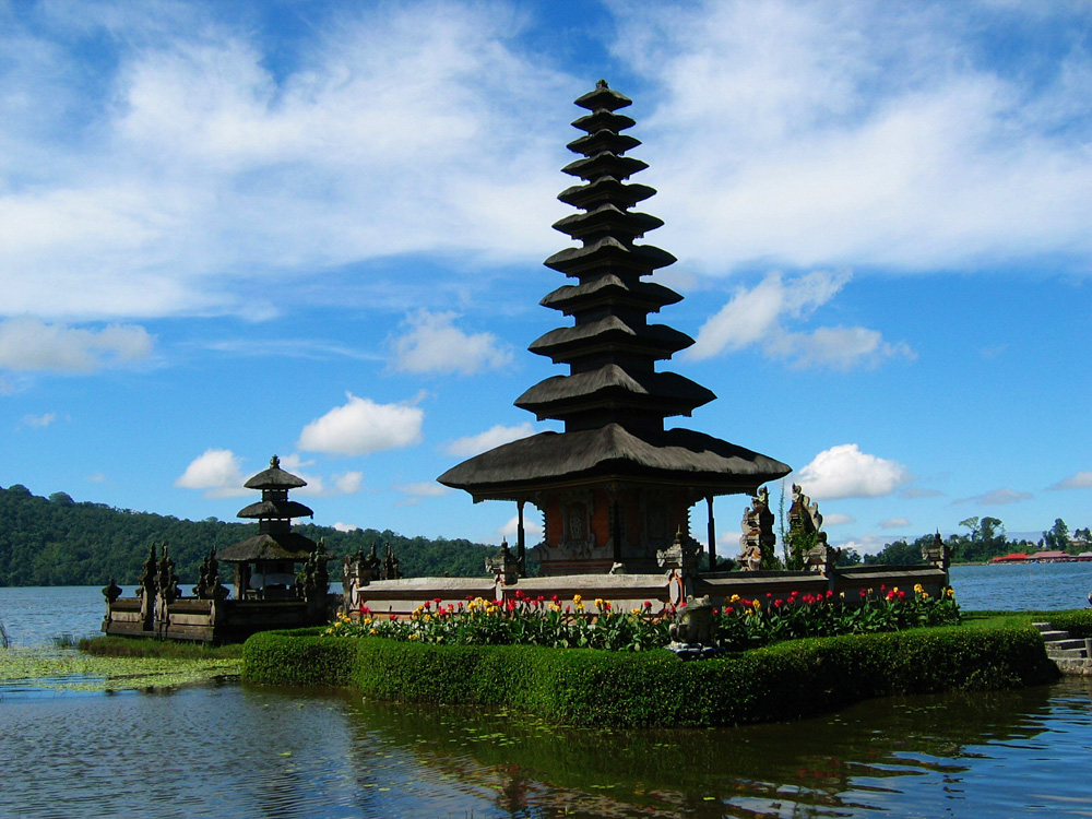 Java-Bali, 2004