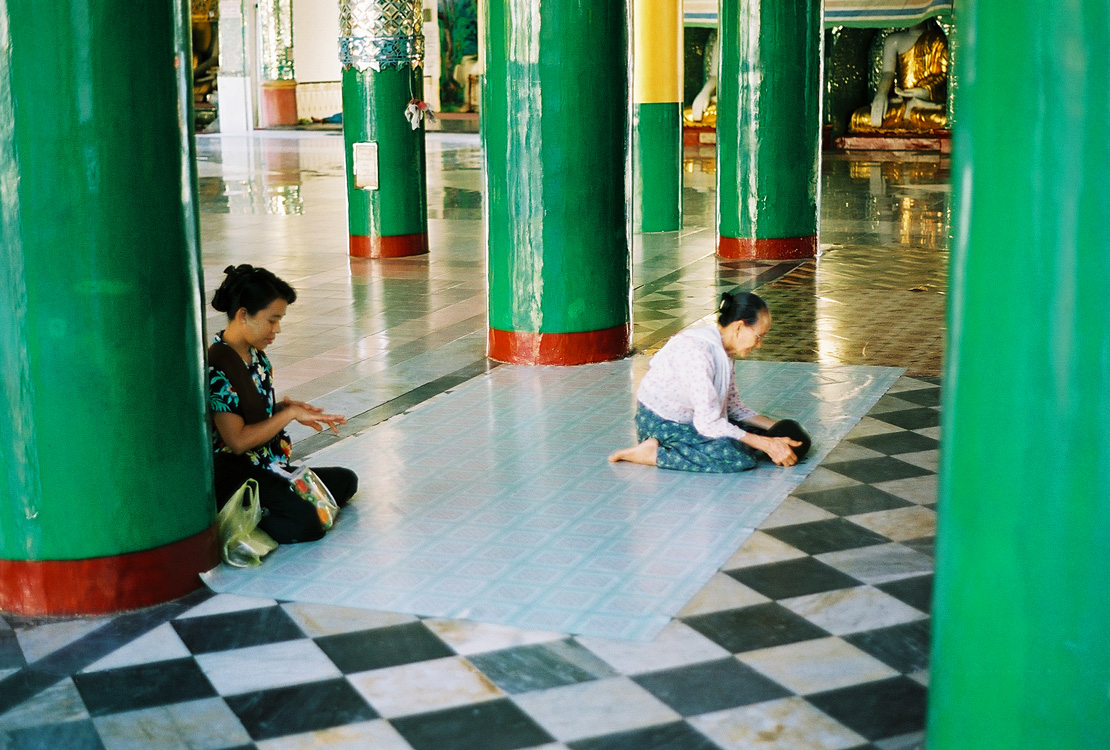 Rangoon - Visite � la pagode Shwe Dagon
