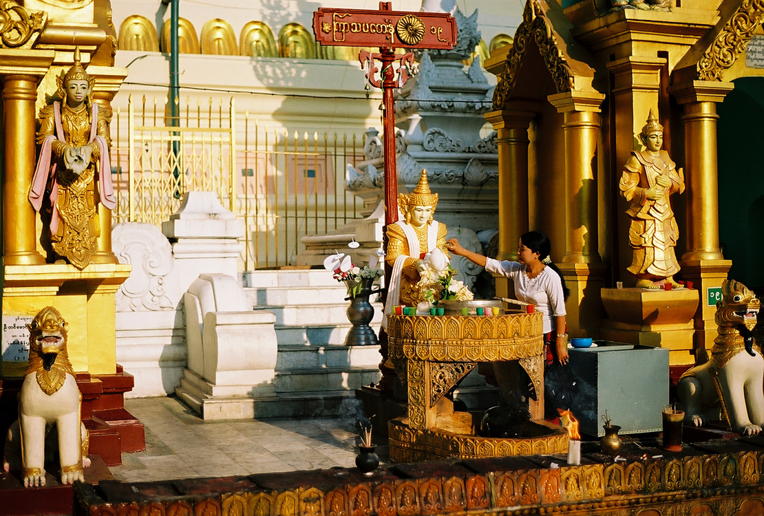 Rangoon - Visite � la pagode Shwe Dagon