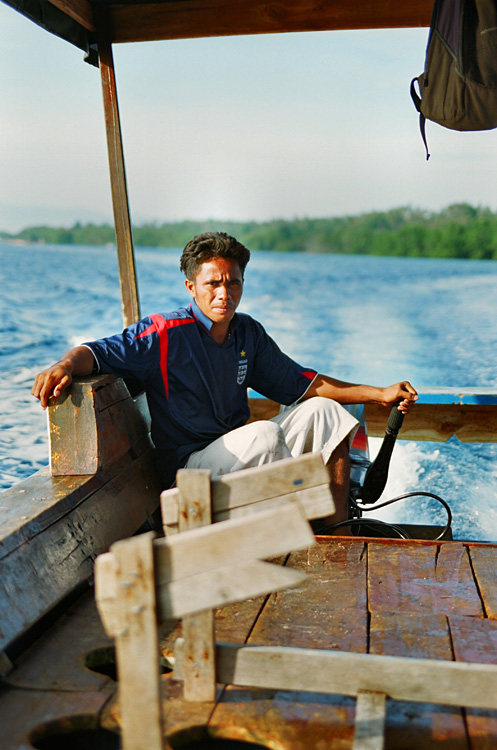 Bunaken / Notre pilote de bateau.